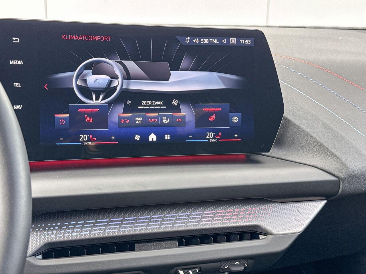 BMW 1-SERIE 120 i M-Sport Pro 19 Inch / Adaptief M Onderstel / Stoelverwarming / Driving Assistant