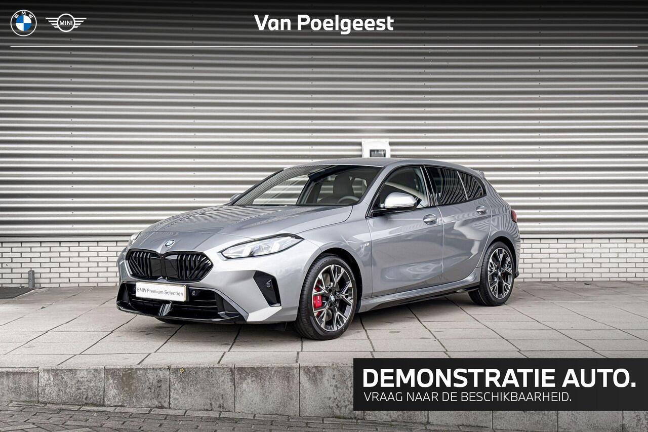 BMW 1-SERIE 120 M Sportpakket Pro / Premium Pack / Getinte ruiten / Stuurwielrand verwarmd / Comfort Access / Achteruitrijcamera / Driving Assistant