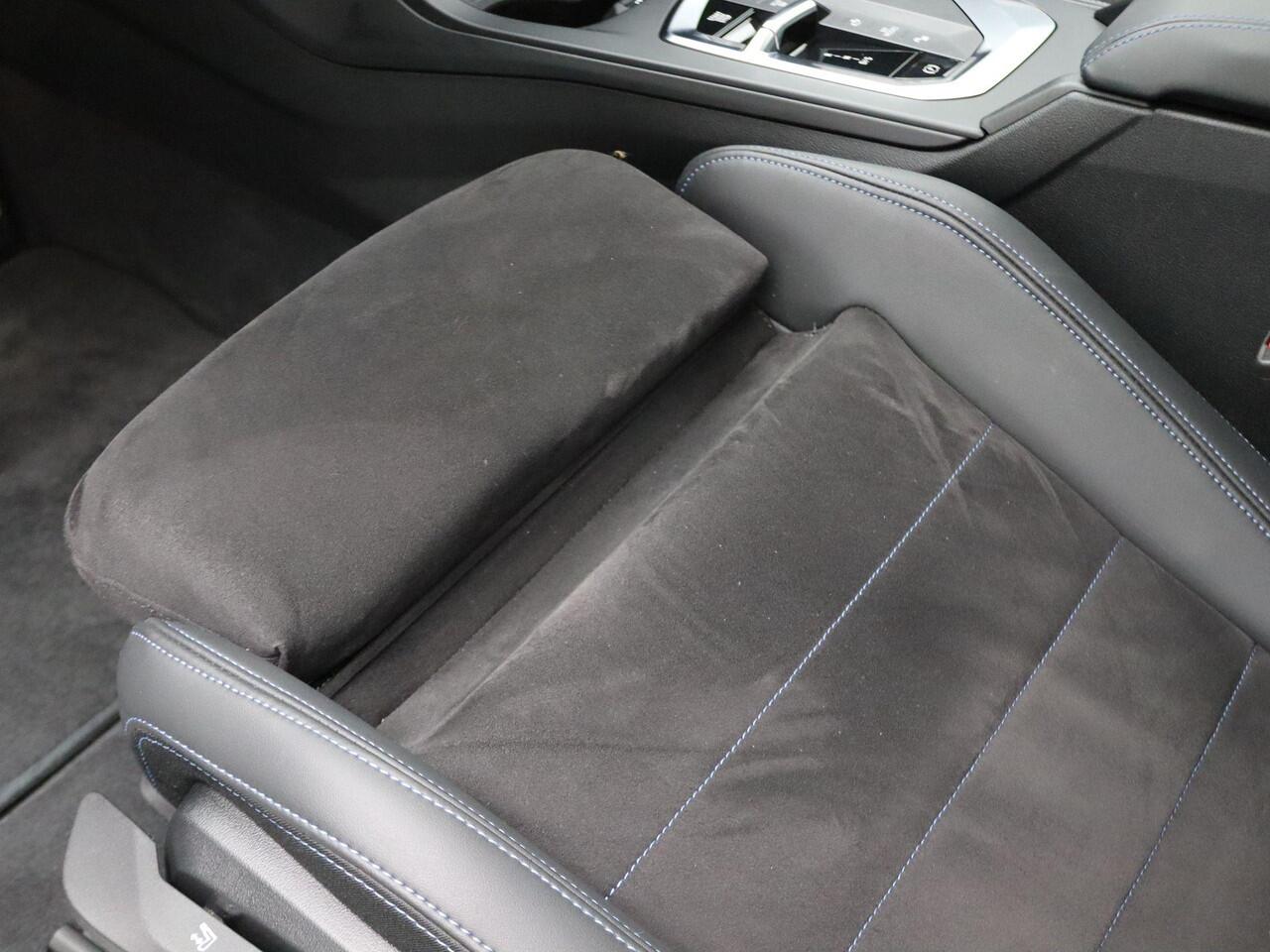 BMW 1-SERIE 120 M Sportpakket | Driving Assistant | Achteruitrijcamera | Parking Assistant | 19"