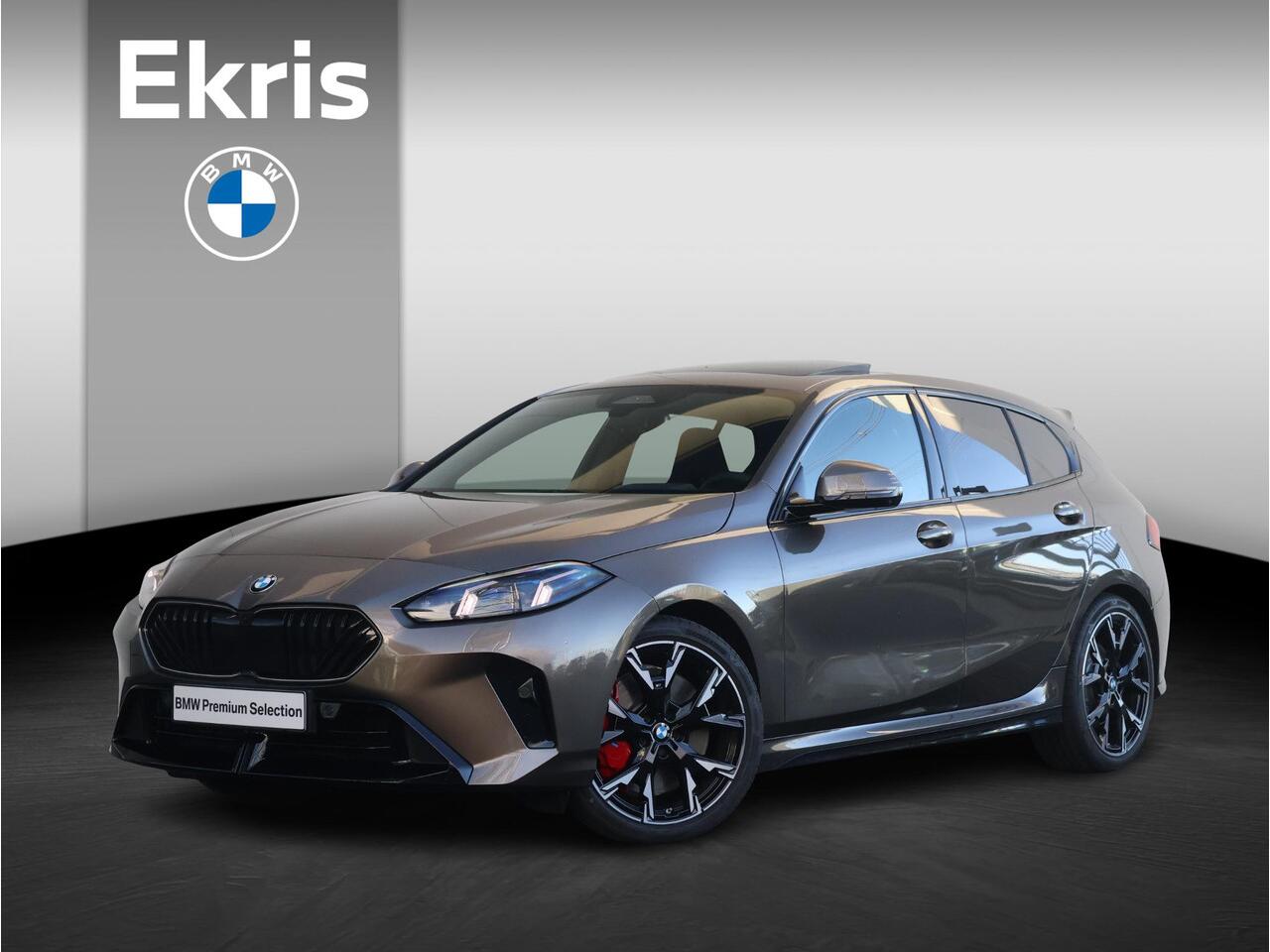 BMW 1-SERIE 120 M Sport Design Edition BMW Individual Lakkleur/ M Sportpakket Pro/ Harman-Kardon/ Head-Up/M Sportstoelen/ Panoramadak/ Stuurwiel verwarming