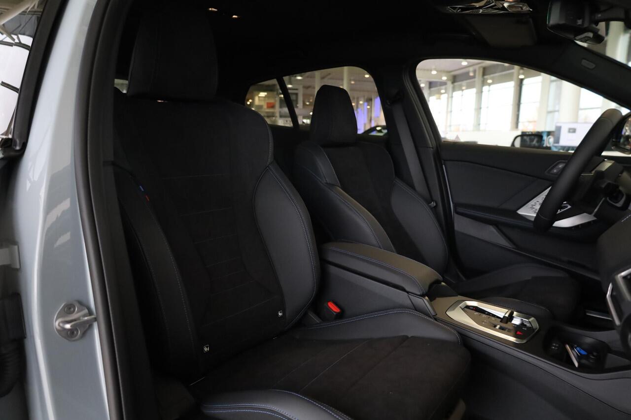 BMW 1-SERIE 120 | M Sportpakket | Stoel & Stuurwielverwarming | Dodehoekdetectie | Comfort Access | Achteruitrijcamera | Adaptieve LED