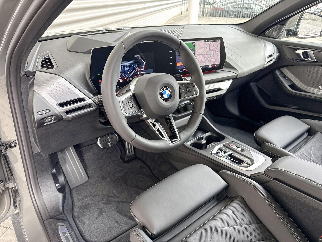 BMW 1-SERIE 120 M Sportpakket Pro / Innovation Pack / Comfort Access / Panoramadak