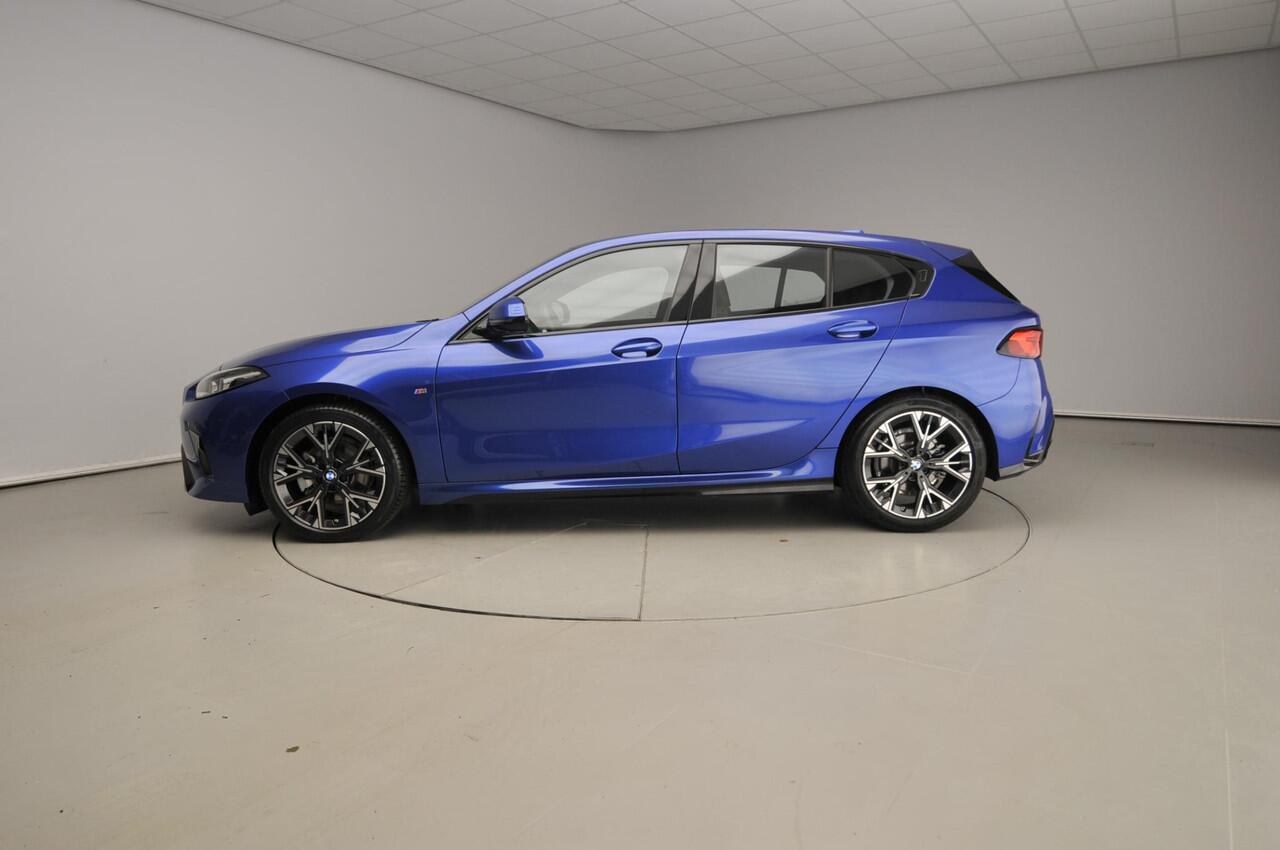 BMW 1-SERIE 5-deurs 120 | M-Sportpakket | LED | Leder | Navigatie | Stoelverwarming | Sportstoelen | Keyles go | DAB | Alu 18 inch