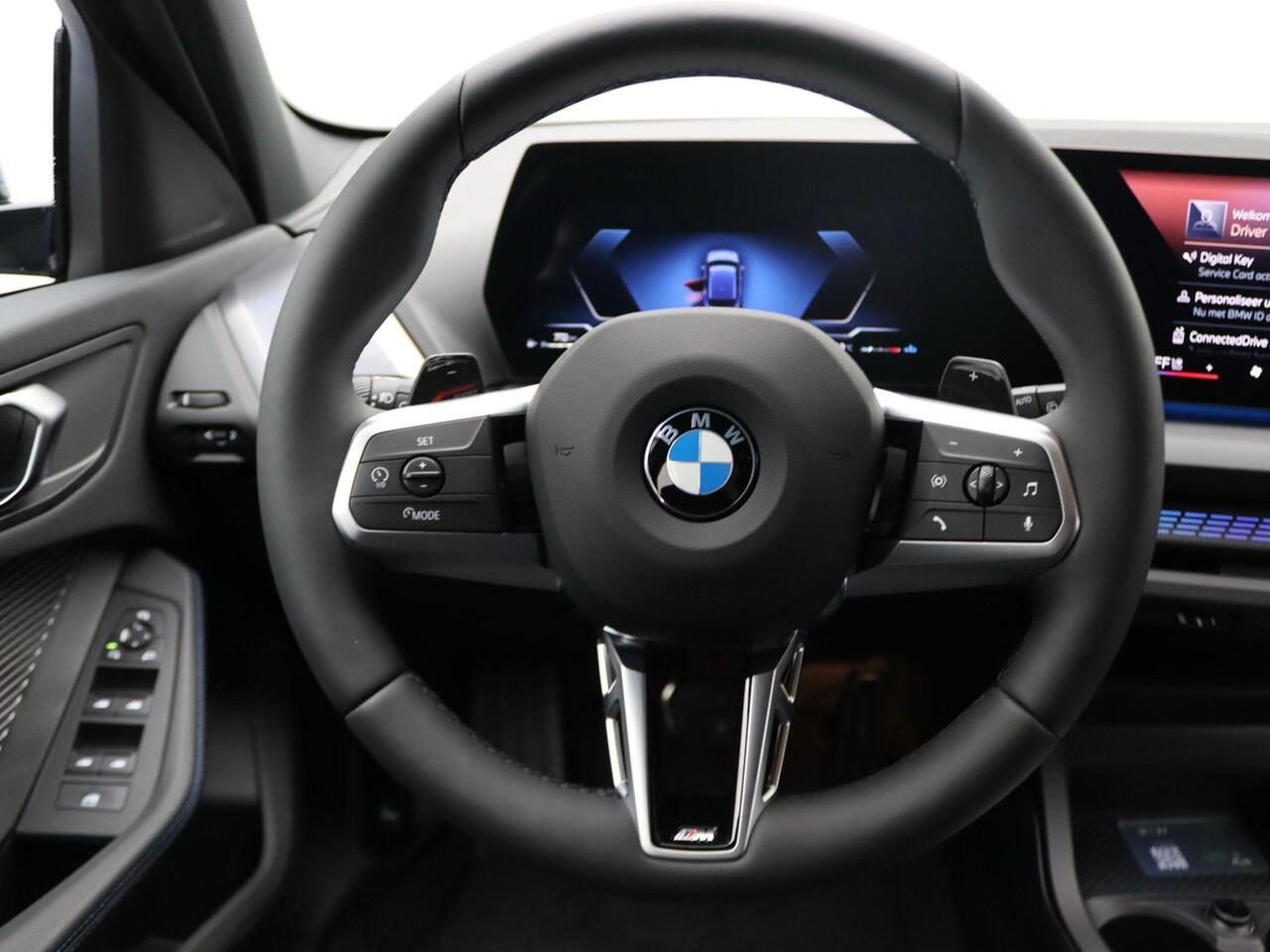 BMW 1-SERIE 120 M Sportpakket Pro | Premium Pack | Stuurwielrand Verwarmd | Achteruitrijcamera | Driving Assistant | 18''