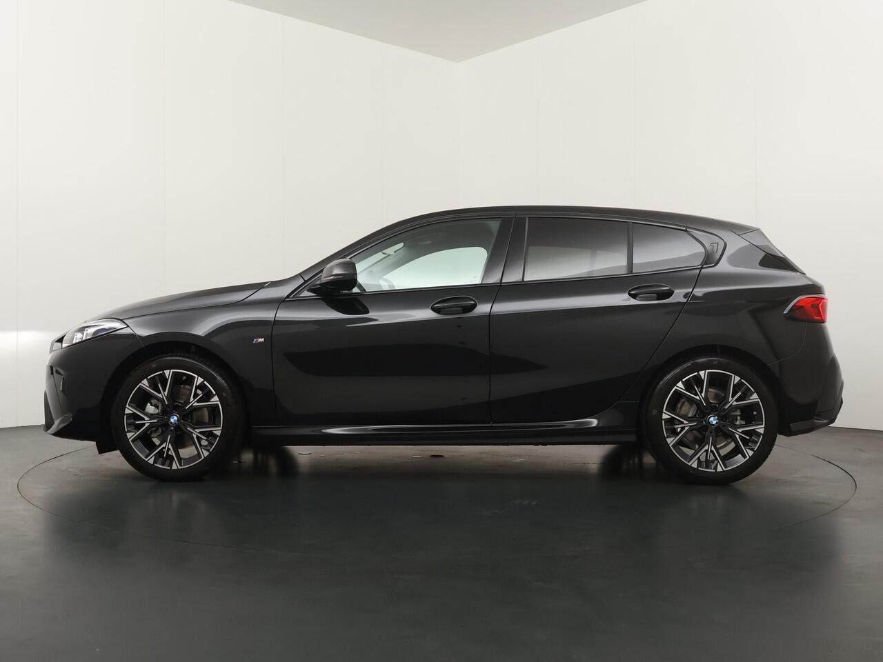 BMW 1-SERIE 120 M Sport Design Edition | Premium Pack | Trekhaak | Ekris Selection