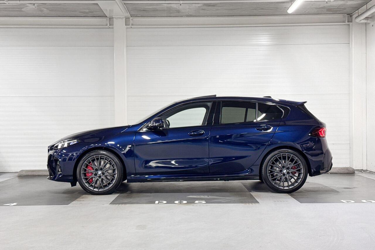 BMW 1-SERIE 120 | M-Sport Pro | Innovation Pack | Driving Assistant | Harman/Kardon | Head-up Display | Panoramadak | Comfort Access