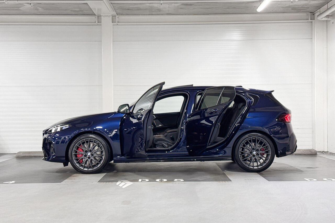 BMW 1-SERIE 120 | M-Sport Pro | Innovation Pack | Driving Assistant | Harman/Kardon | Head-up Display | Panoramadak | Comfort Access