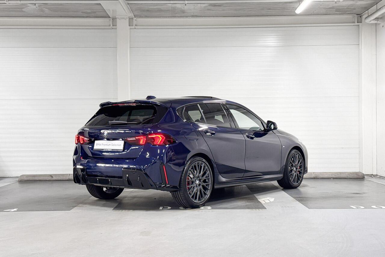 BMW 1-SERIE 120 | M-Sport Pro | Innovation Pack | Driving Assistant | Harman/Kardon | Head-up Display | Panoramadak | Comfort Access