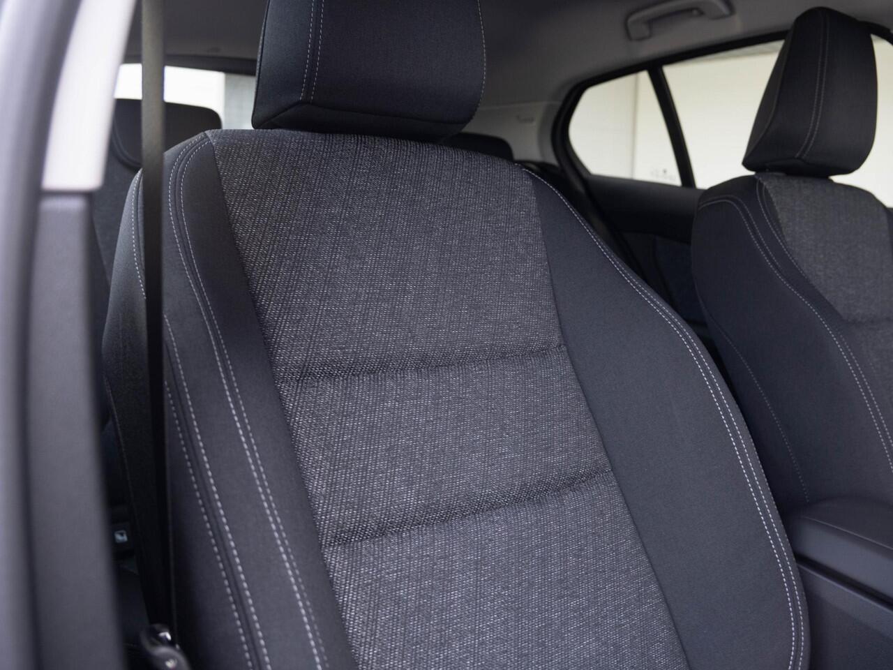 BMW 1-SERIE 5-deurs 120 M Sport Design 18'' / Voorstoelen verwarmd / Driving Assistant / Parking Assistant