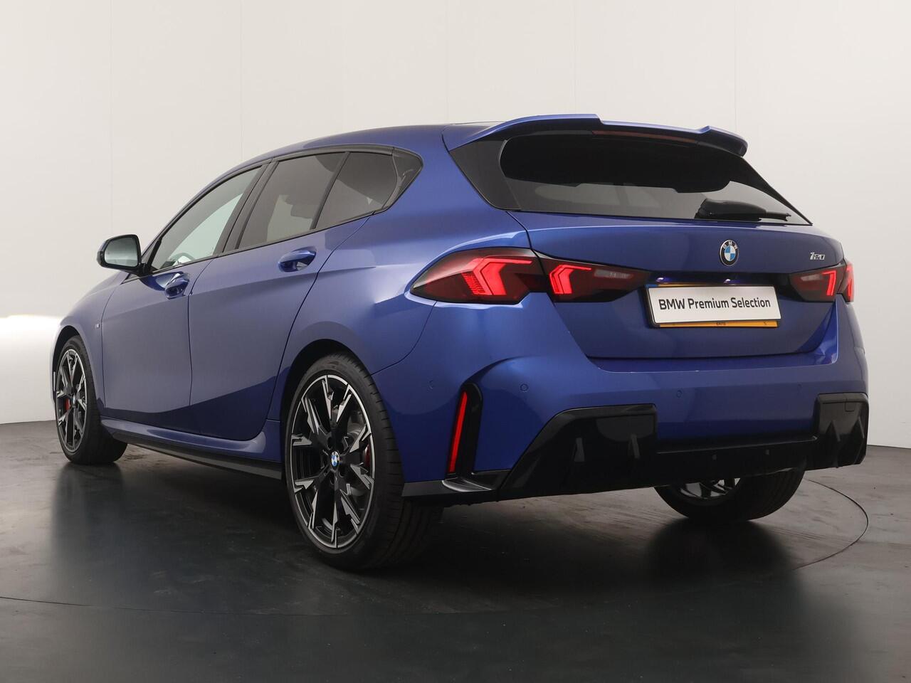 BMW 1-SERIE 120 M-Sport Pro | Panoramadak | Harman Kardon | Adaptive Cruise | Comfort Access | Ekris Selection