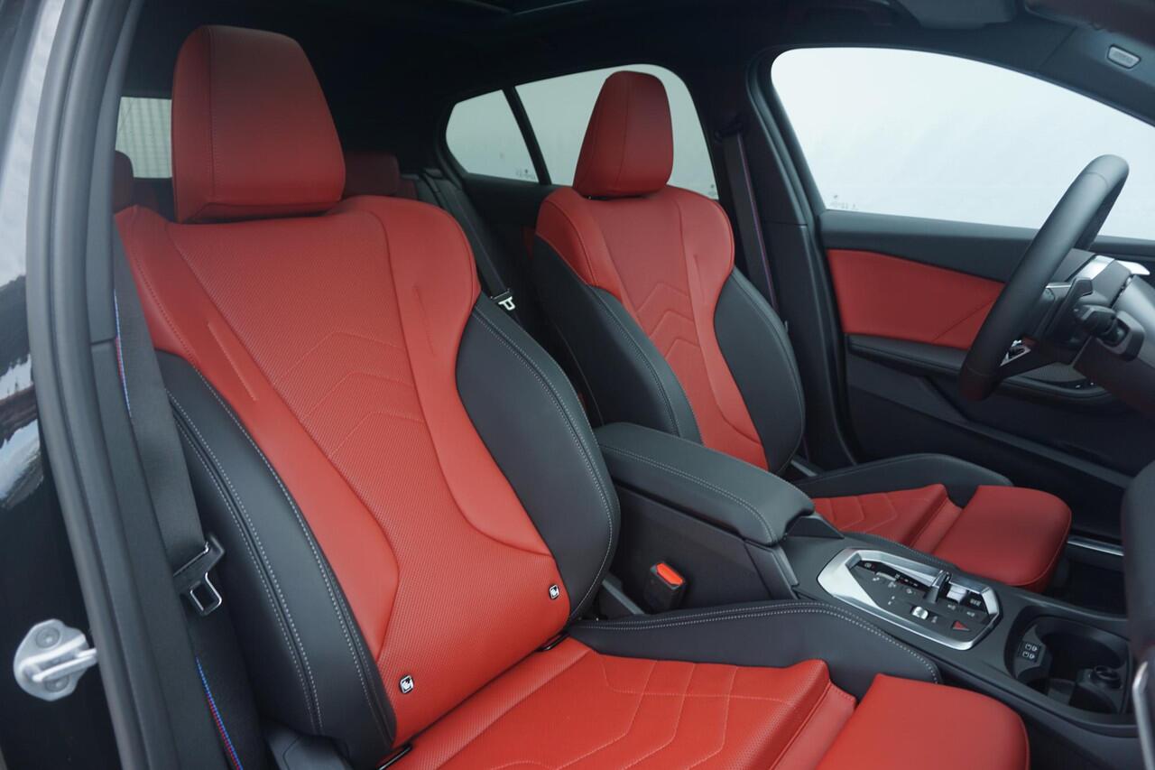 BMW 1-SERIE 5-deurs 120 M Sportpakket Pro 19'' / Harman Kardon / Panoramadak / Comfort Acces | Ekris Selection