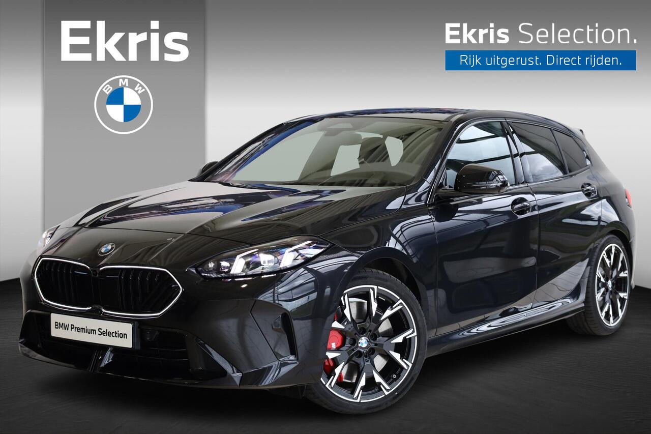 BMW 1-SERIE 120 M Sportpakket Pro | Alcantara | Head-Up | Harman Kardon | 360 camera | Iconic Glow | Dodehoekdetectie | Stoelverwarming | Comfort Access | Ekris Selection