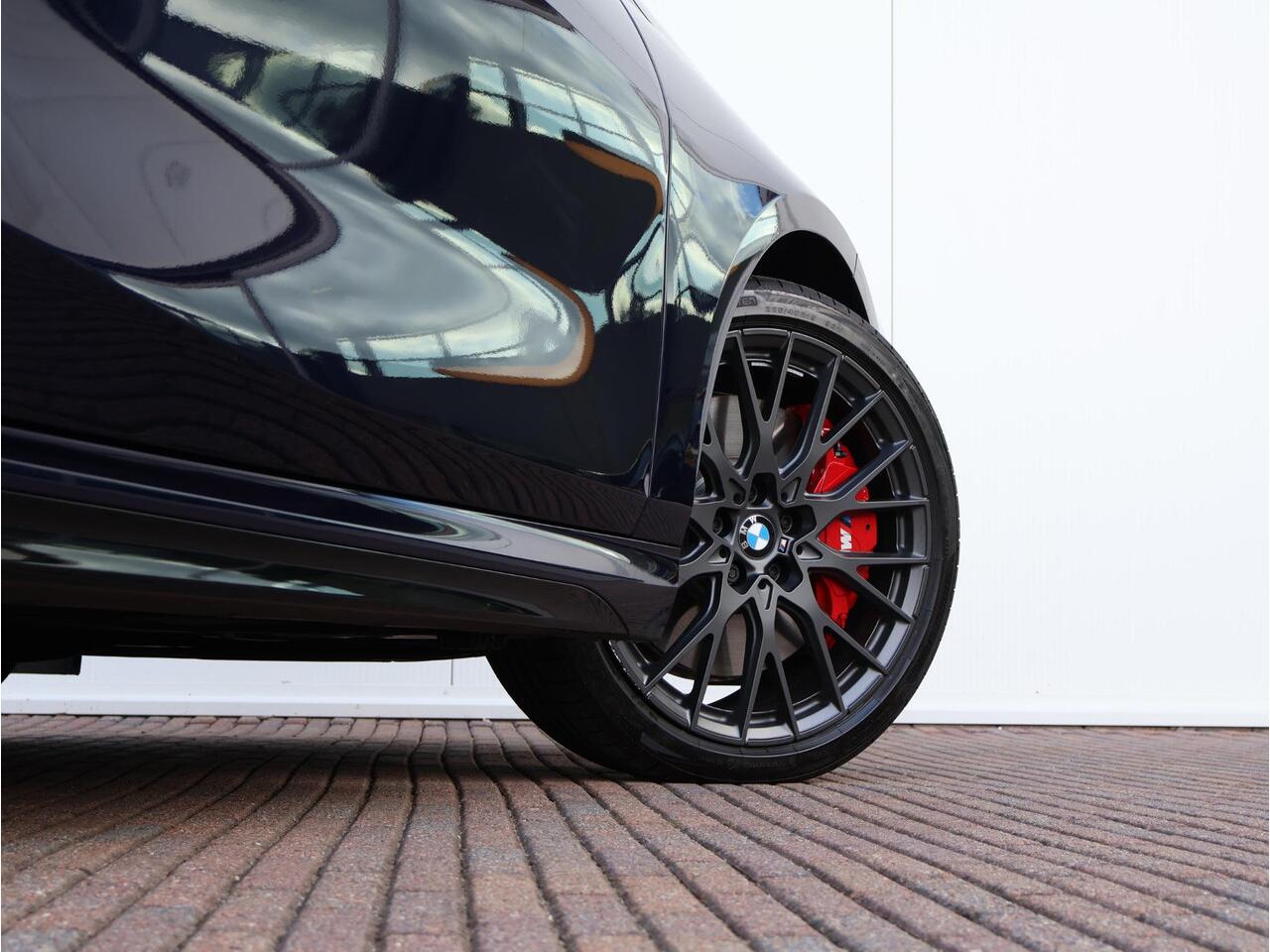 BMW 1-SERIE 120 M Sport Design Edition M Sport Pro | Stuurwiel verwarmd | Pano | Head-Up | Harman-Kardon | M Sportstoelen | Ekris Selection