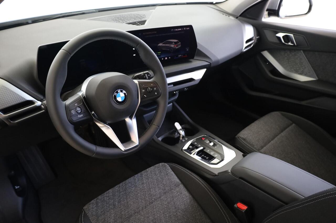 BMW 1-SERIE 120 M Sport Design Edition | Stoelverwarming | Dodehoekdetectie | Comfort Access | Achteruitrijcamera | Adaptieve LED | Ekris Selection