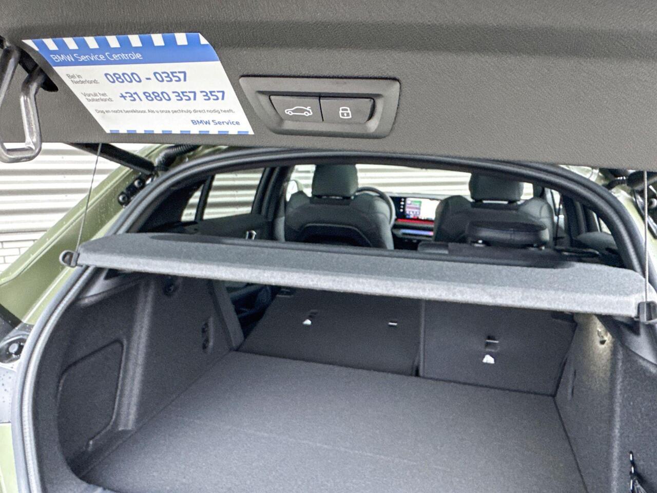 BMW 1-SERIE 120 M Sportpakket Pro / Innovation Pack / Harman Kardon / Glazen panoramadak / Stuur verwarmd