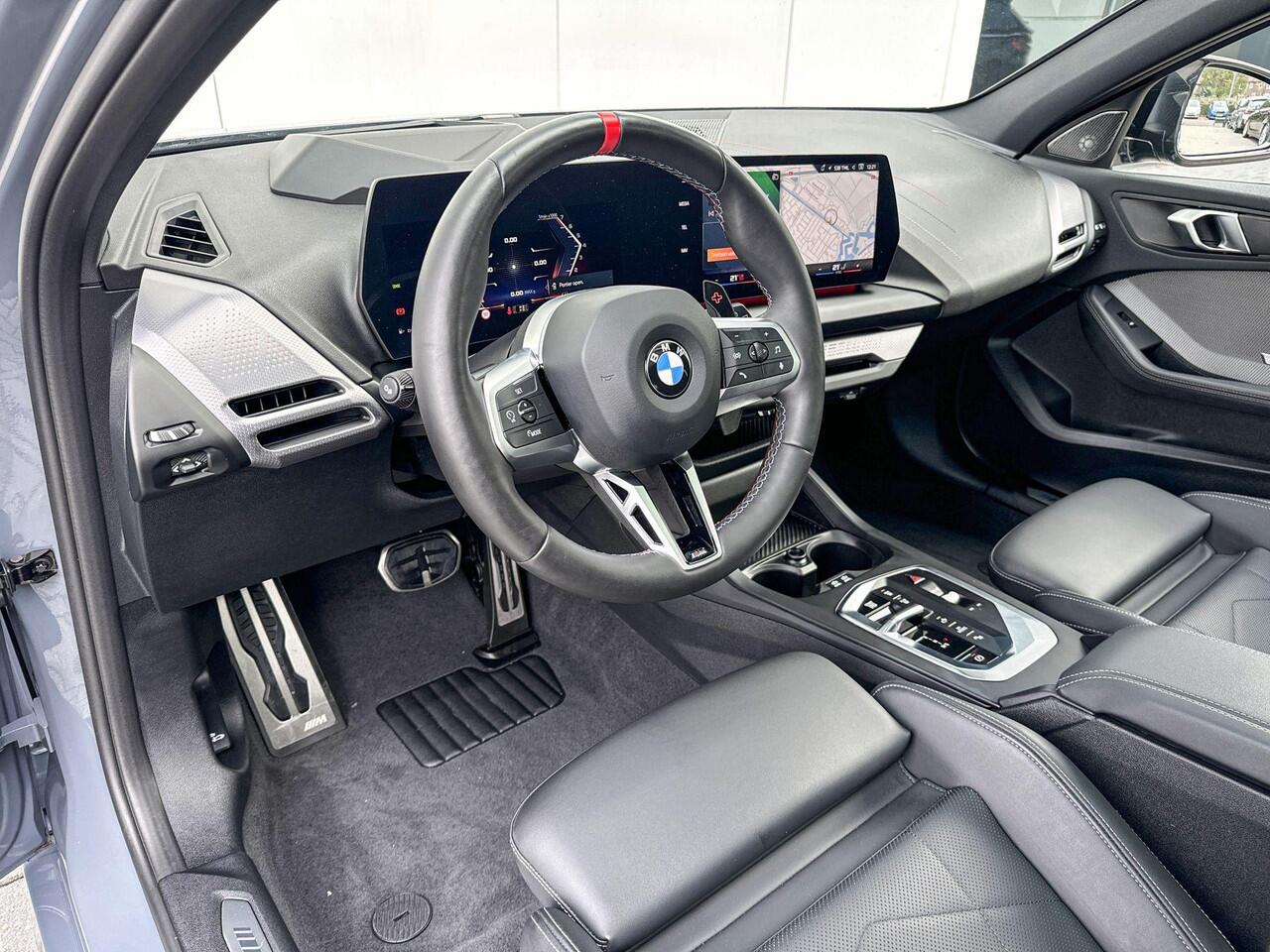 BMW 1-SERIE M135 xDrive | Harman-Kardon | Innovation Pack | Panoramadak