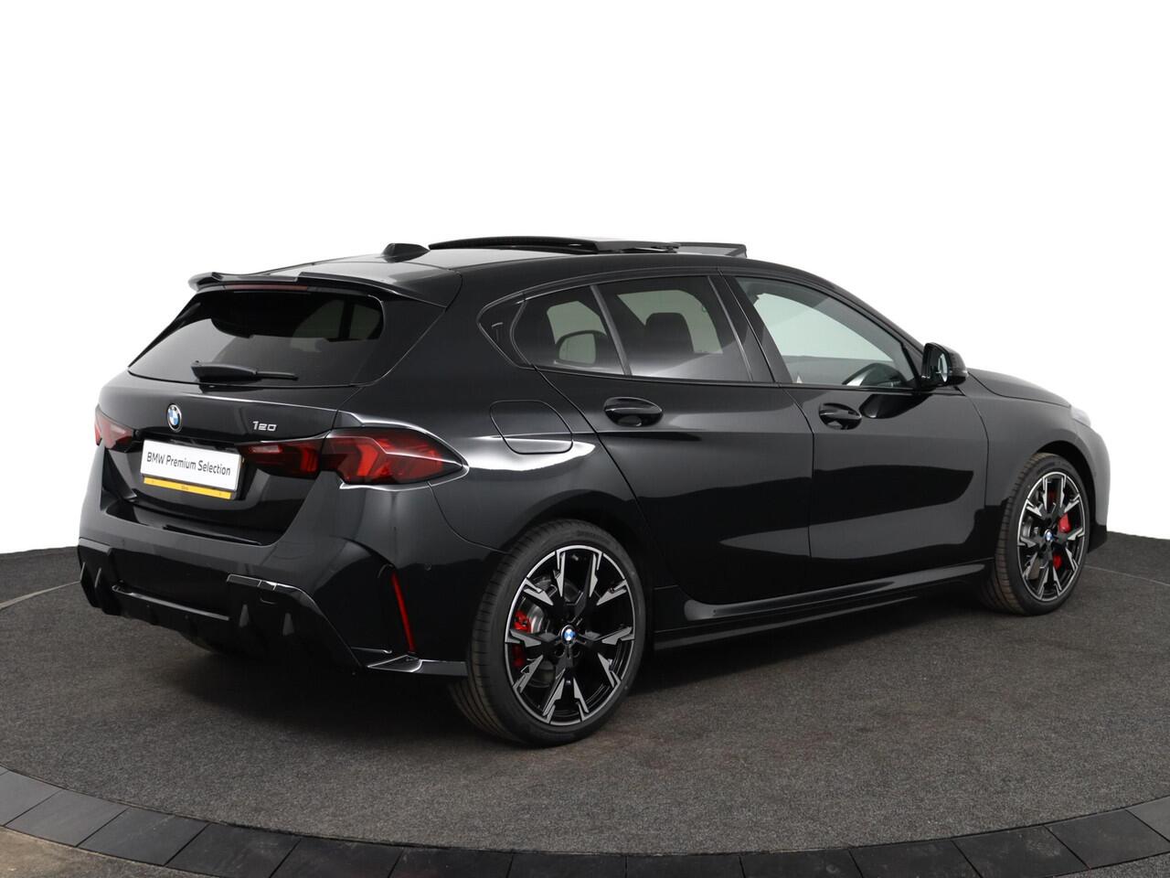 BMW 1-SERIE 120 M Sportpakket Pro | Comfort Access | Panoramadak | Harman-Kardon | M Adaptief onderstel | Adaptieve LED koplampen | Ekris Selection