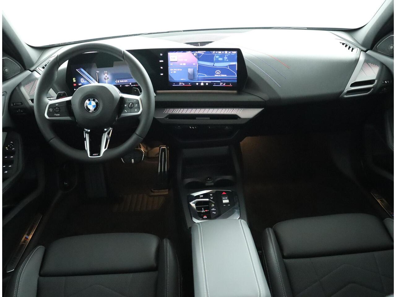 BMW 1-SERIE 120 M Sportpakket Pro | Comfort Access | Panoramadak | Harman-Kardon | M Adaptief onderstel | Adaptieve LED koplampen | Ekris Selection