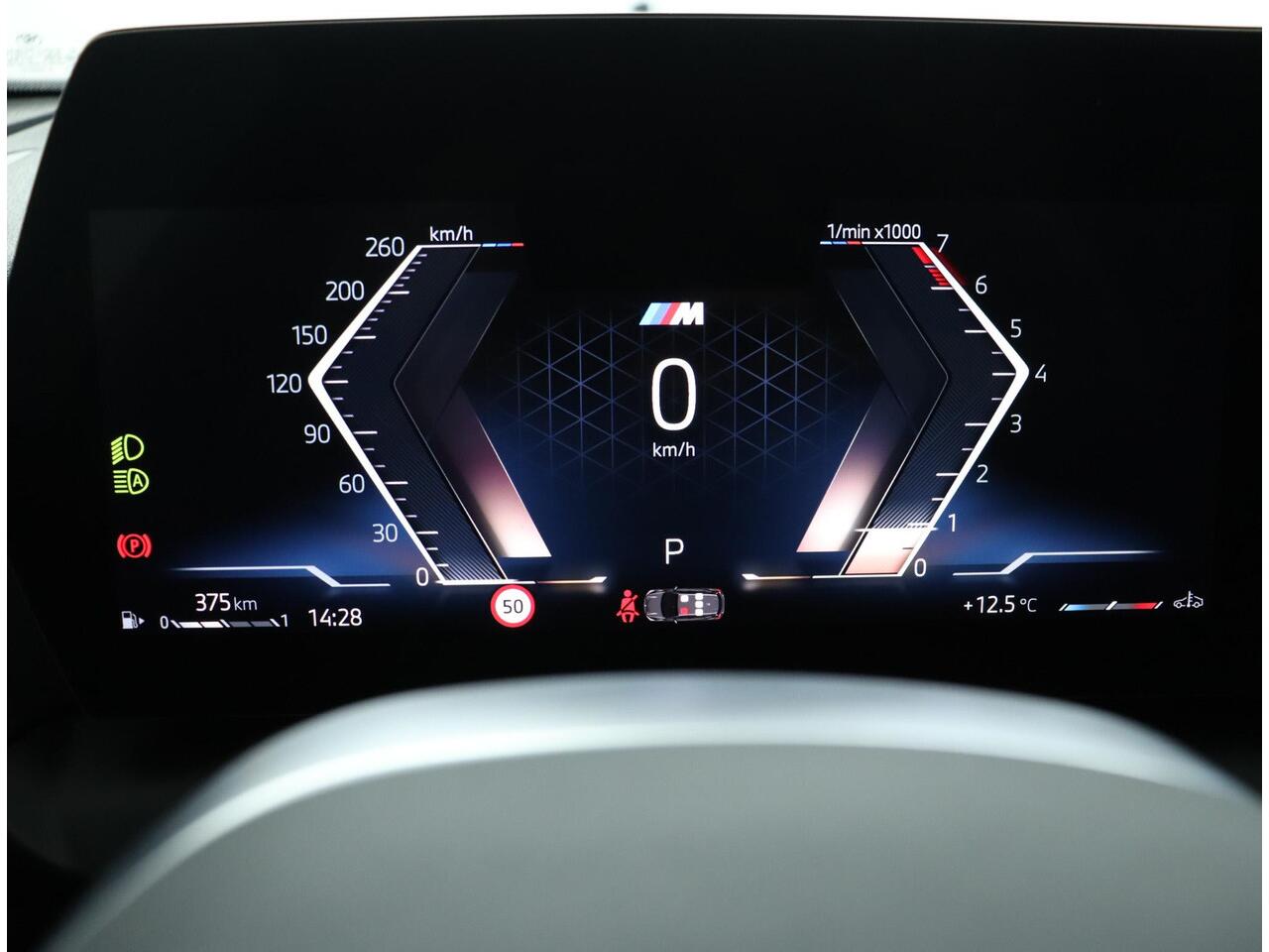 BMW 1-SERIE 120 M Sportpakket Pro | Comfort Access | Panoramadak | Harman-Kardon | M Adaptief onderstel | Adaptieve LED koplampen | Ekris Selection