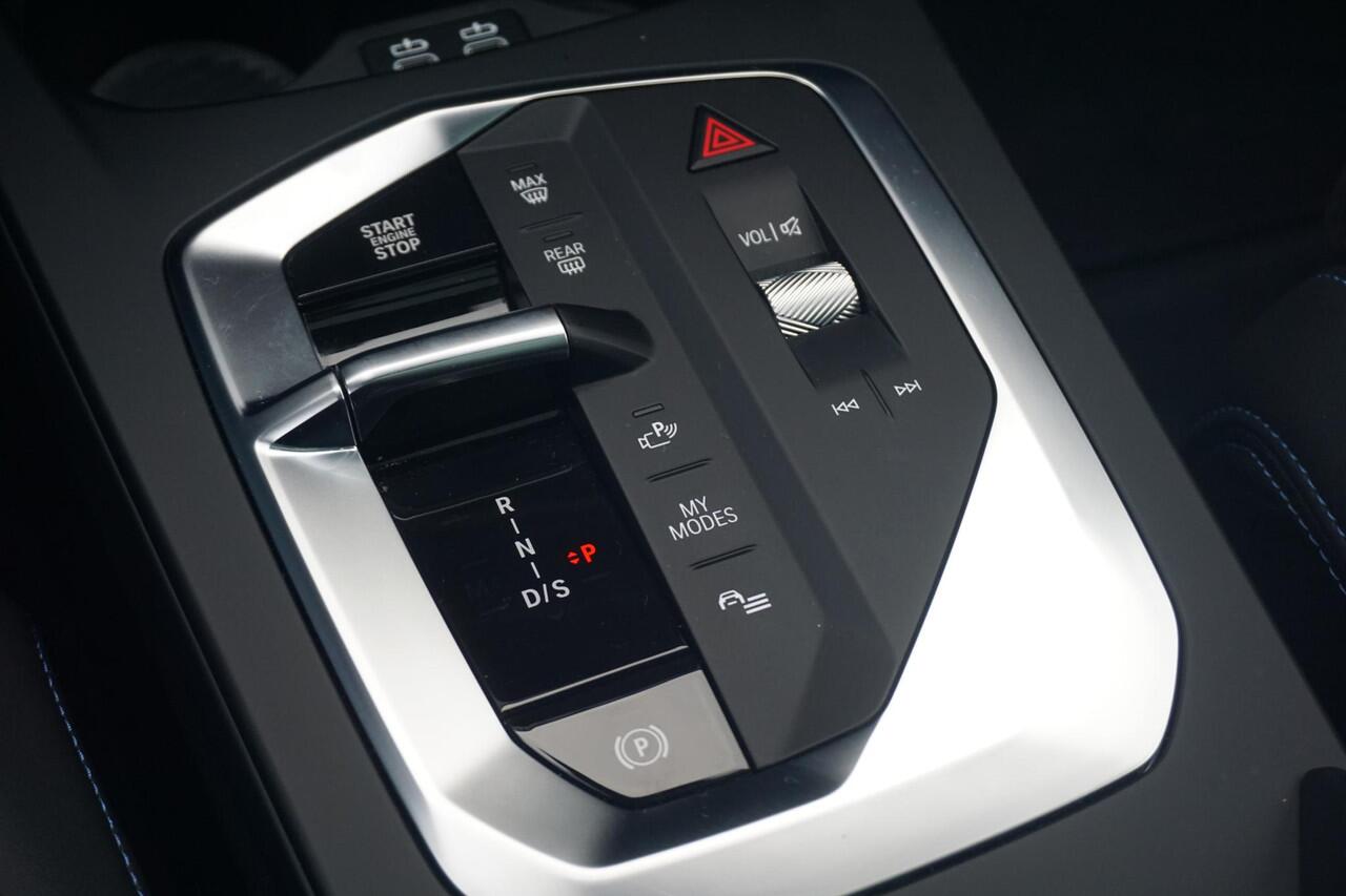 BMW 1-SERIE 123 xDrive M Sport Pro | Panoramadak / Head-up / Harman Kardon / Elektrische Stoelen met geheugen / Rondomzicht camera / Cruise control adaptief / Ekris Selection