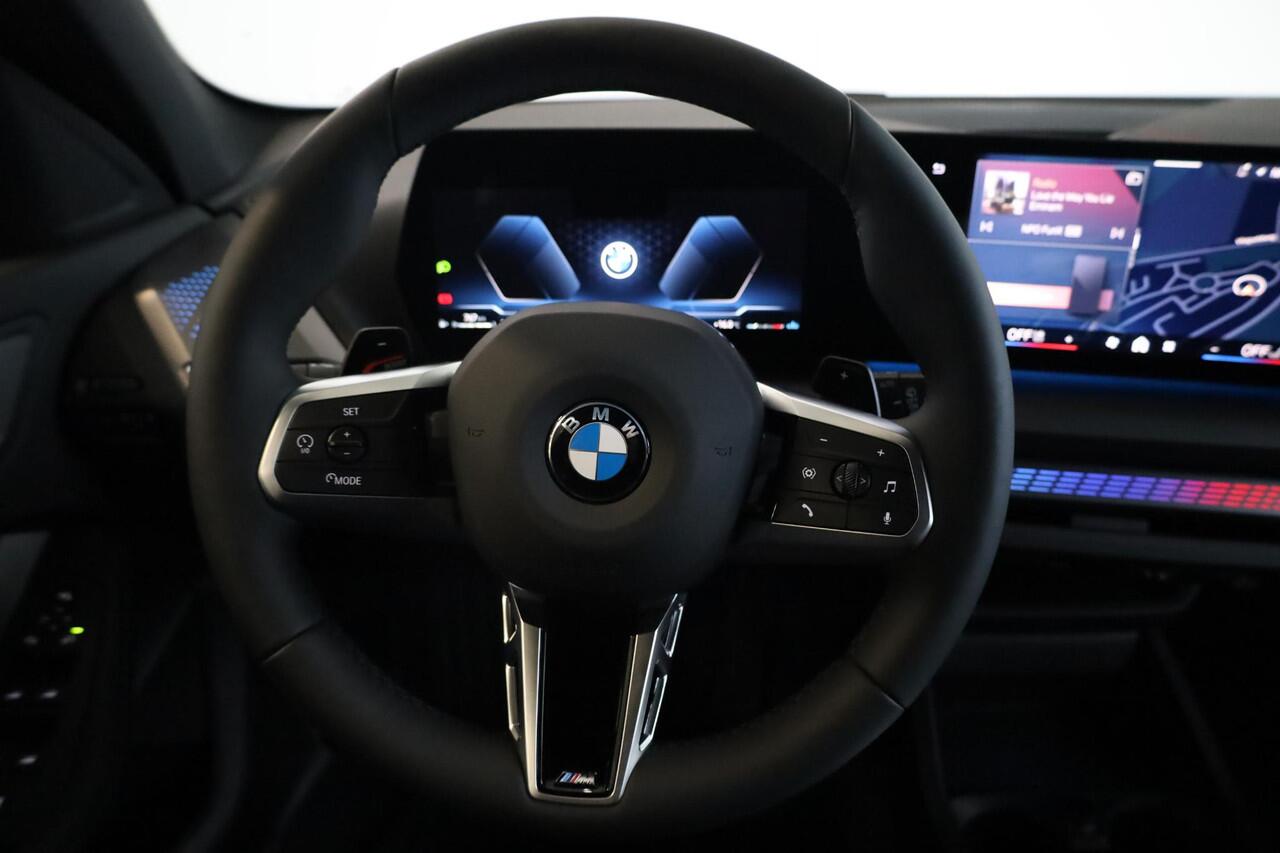 BMW 1-SERIE 120 | M Sportpakket Pro | Alcantara | Stoel & Stuurwielverwarming | Dodehoekdetectie | Comfort Access | Achteruitrijcamera | Adaptieve LED | Ekris Selection