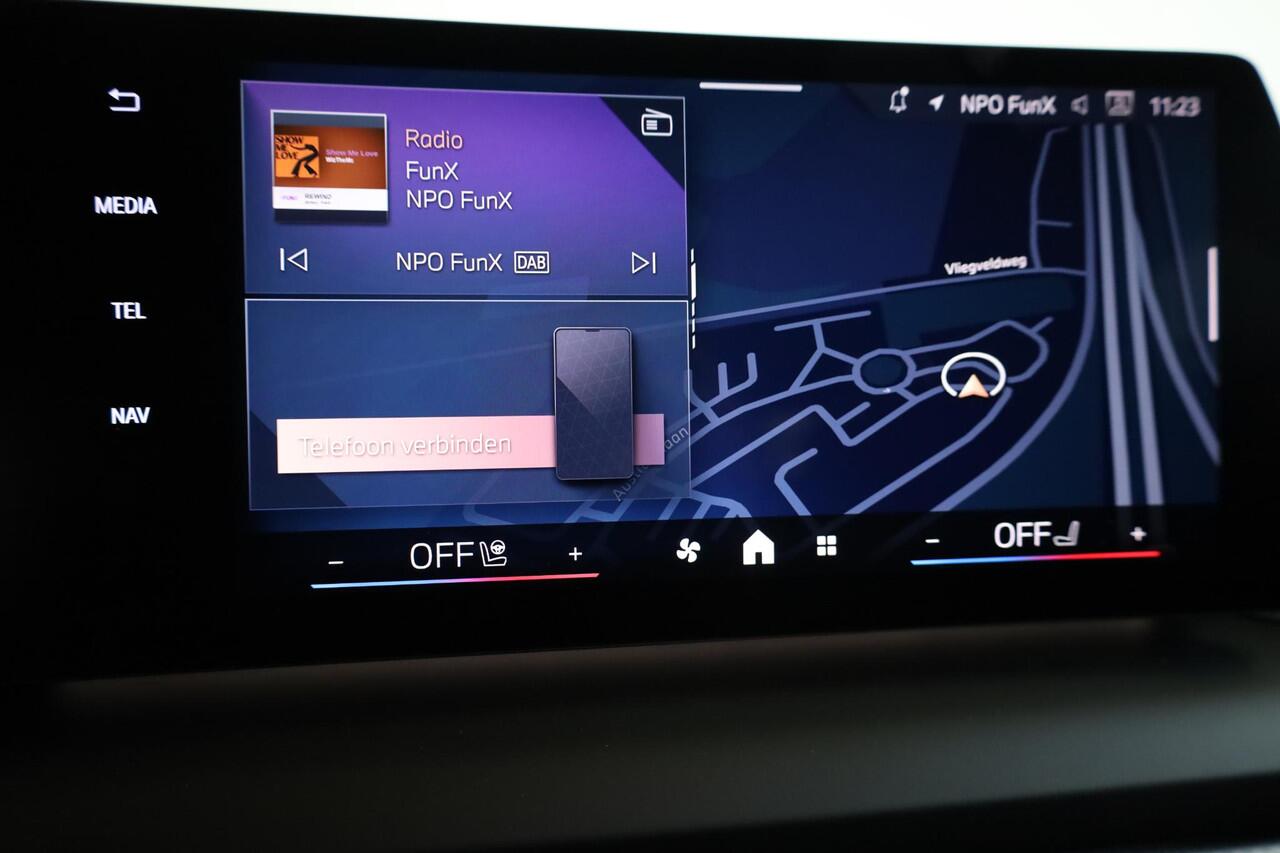 BMW 1-SERIE 120 | M Sportpakket | Stoel & Stuurwielverwarming | Dodehoekdetectie | Comfort Access | Achteruitrijcamera | Adaptieve LED | Ekris Selection