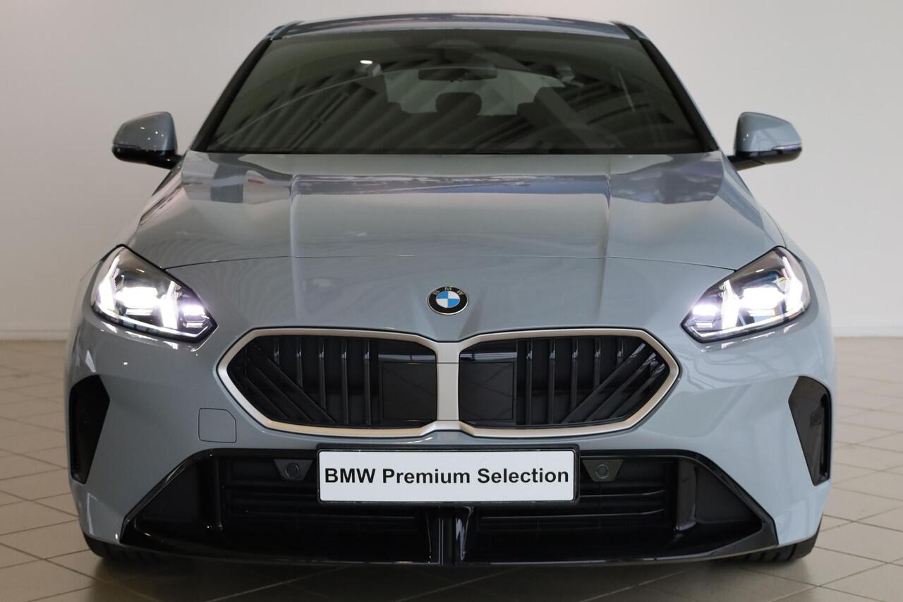 BMW 1-SERIE 120 | M Sportpakket | Stoel & Stuurwielverwarming | Dodehoekdetectie | Comfort Access | Achteruitrijcamera | Adaptieve LED | Ekris Selection