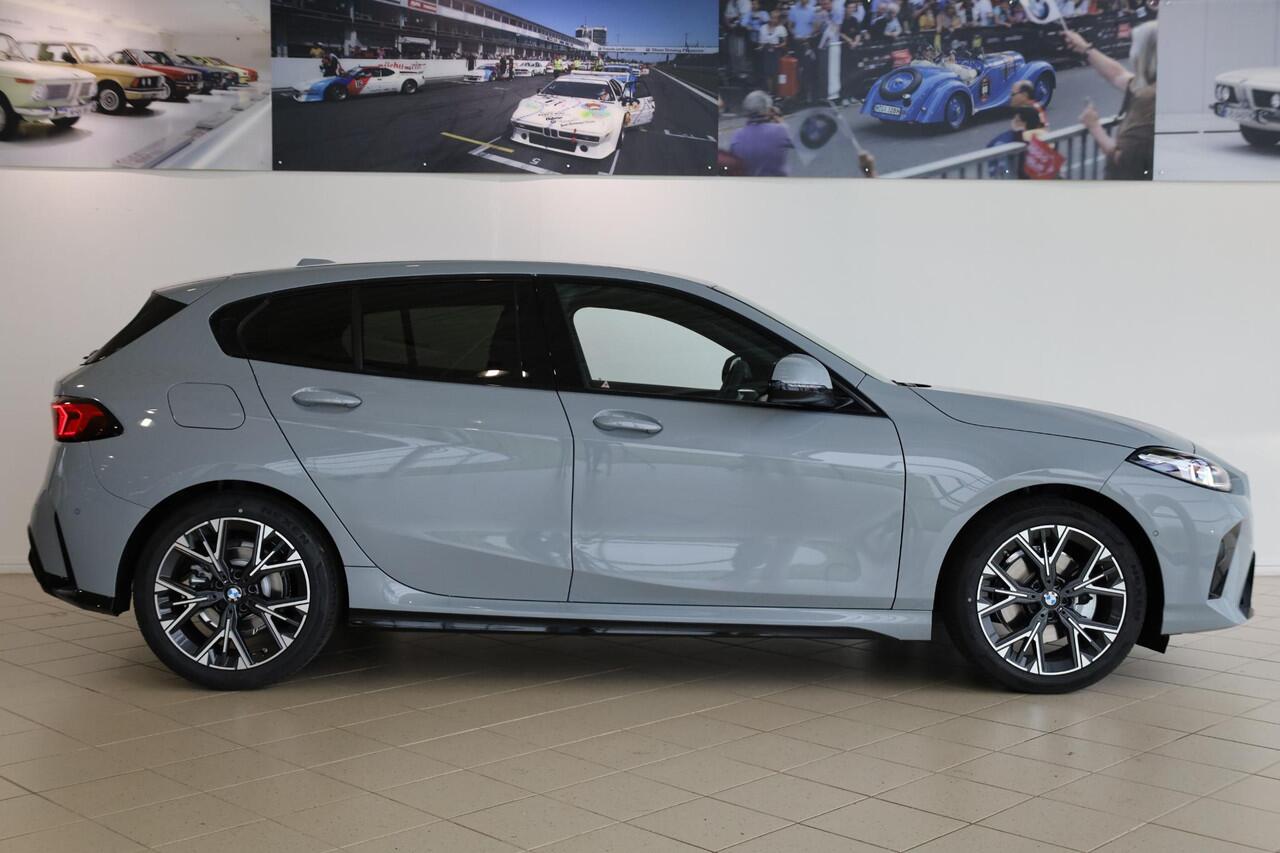 BMW 1-SERIE 120 | M Sportpakket | Stoel & Stuurwielverwarming | Dodehoekdetectie | Comfort Access | Achteruitrijcamera | Adaptieve LED | Ekris Selection