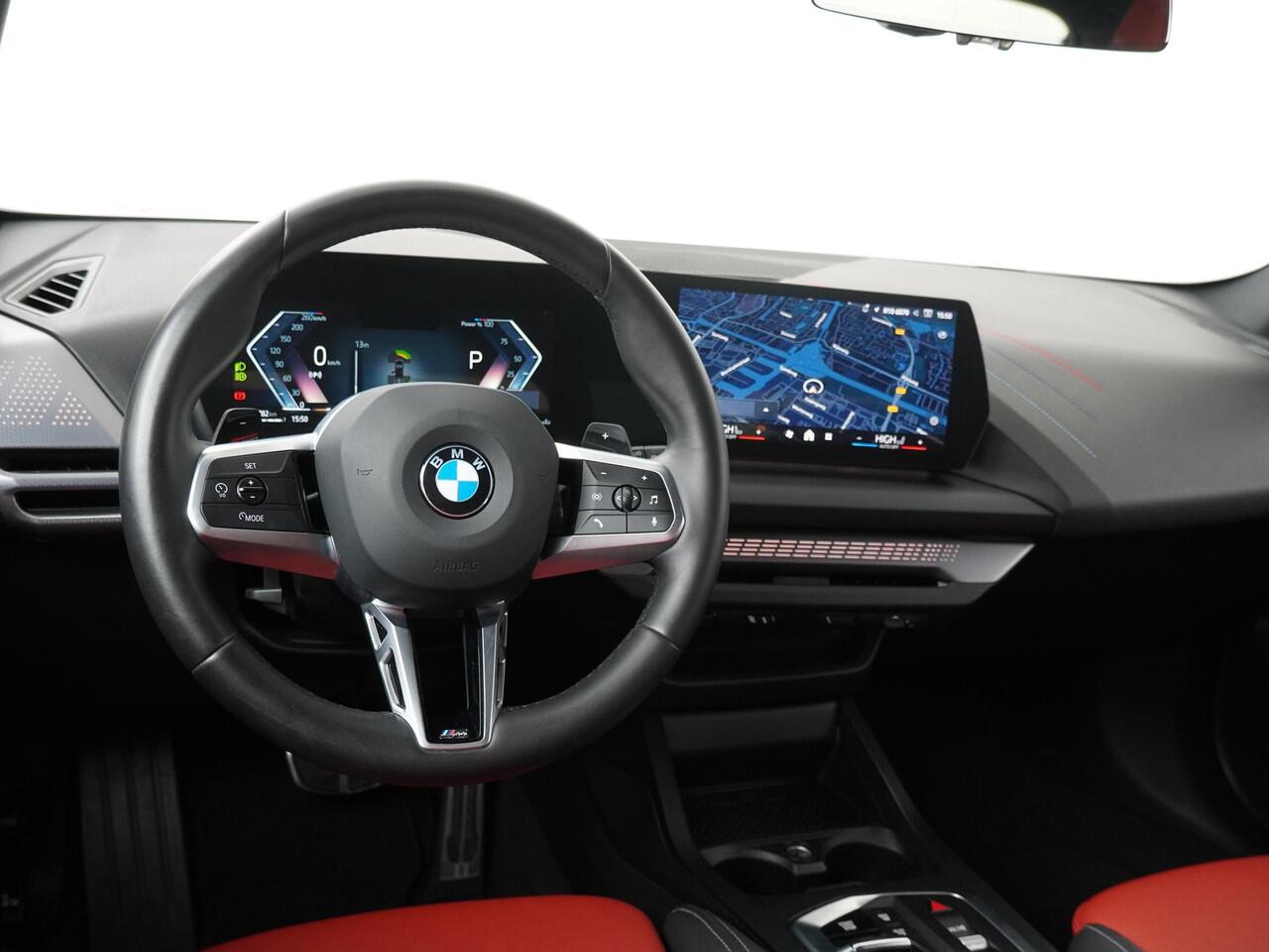 BMW 1-SERIE 120 M Sportpakket | Stoelverwarming | Comfort access | 19"