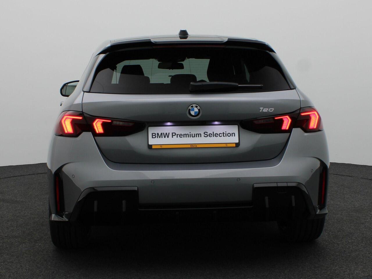 BMW 1-SERIE 120 M Sportpakket Pro | Premium Pack | Comfort Access | Driving Assistant | Parking Assistant | Harman Kardon | 19'' | Ekris Selection