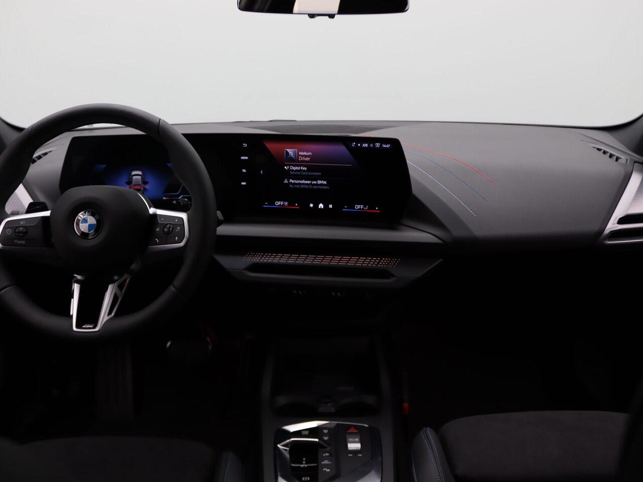 BMW 1-SERIE 120 M Sportpakket Pro | Premium Pack | Comfort Access | Driving Assistant | Parking Assistant | Harman Kardon | 19'' | Ekris Selection