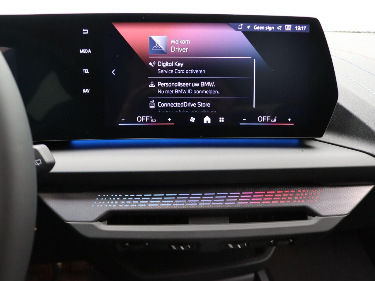 BMW 1-SERIE 120 M Sportpakket Pro | Premium Pack | Achteruitrijcamera | Extra Getint Glas | Driving Assistant | 18'' | Ekris Selection