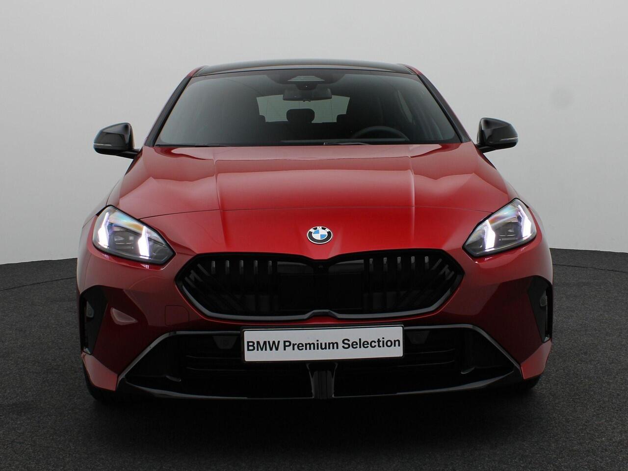 BMW 1-SERIE 120 M Sportpakket Pro | Premium Pack | Achteruitrijcamera | Extra Getint Glas | Driving Assistant | 18'' | Ekris Selection