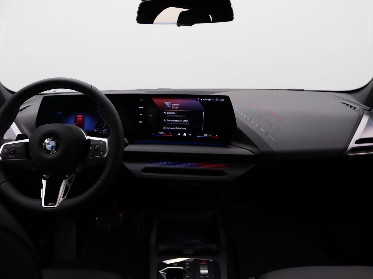 BMW 1-SERIE 120 M Sportpakket Pro | Premium Pack | Achteruitrijcamera | Extra Getint Glas | Driving Assistant | 18'' | Ekris Selection