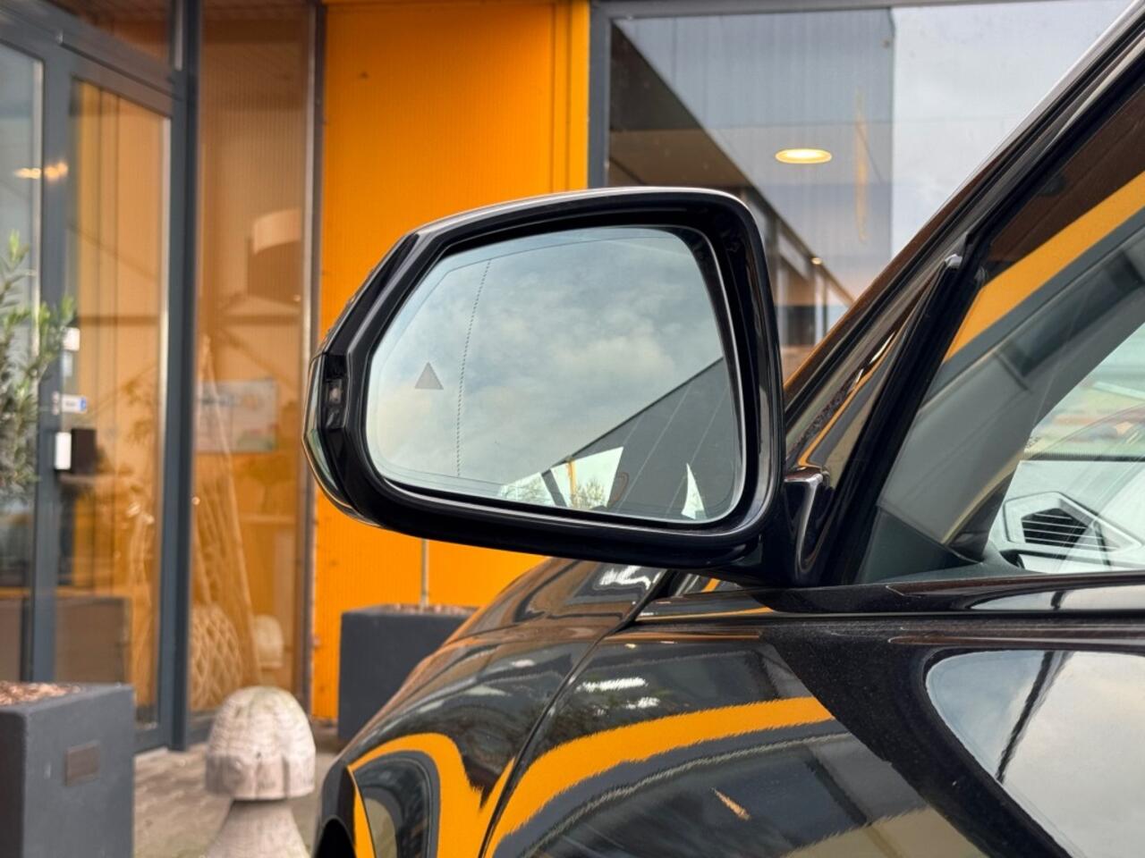 BMW 1-SERIE 116 M Sport - Comfort Access - Adaptive LED - Camera