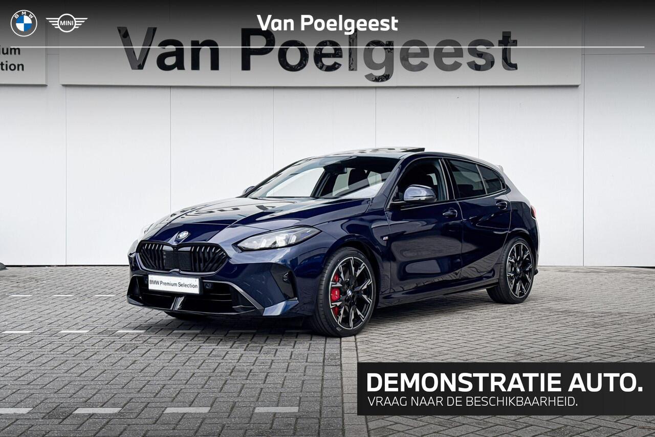 BMW 1-SERIE 123 xDrive | M Sport Pro | Premium Pack | Elektrisch Glazen Panoramadak | Harman Kardon