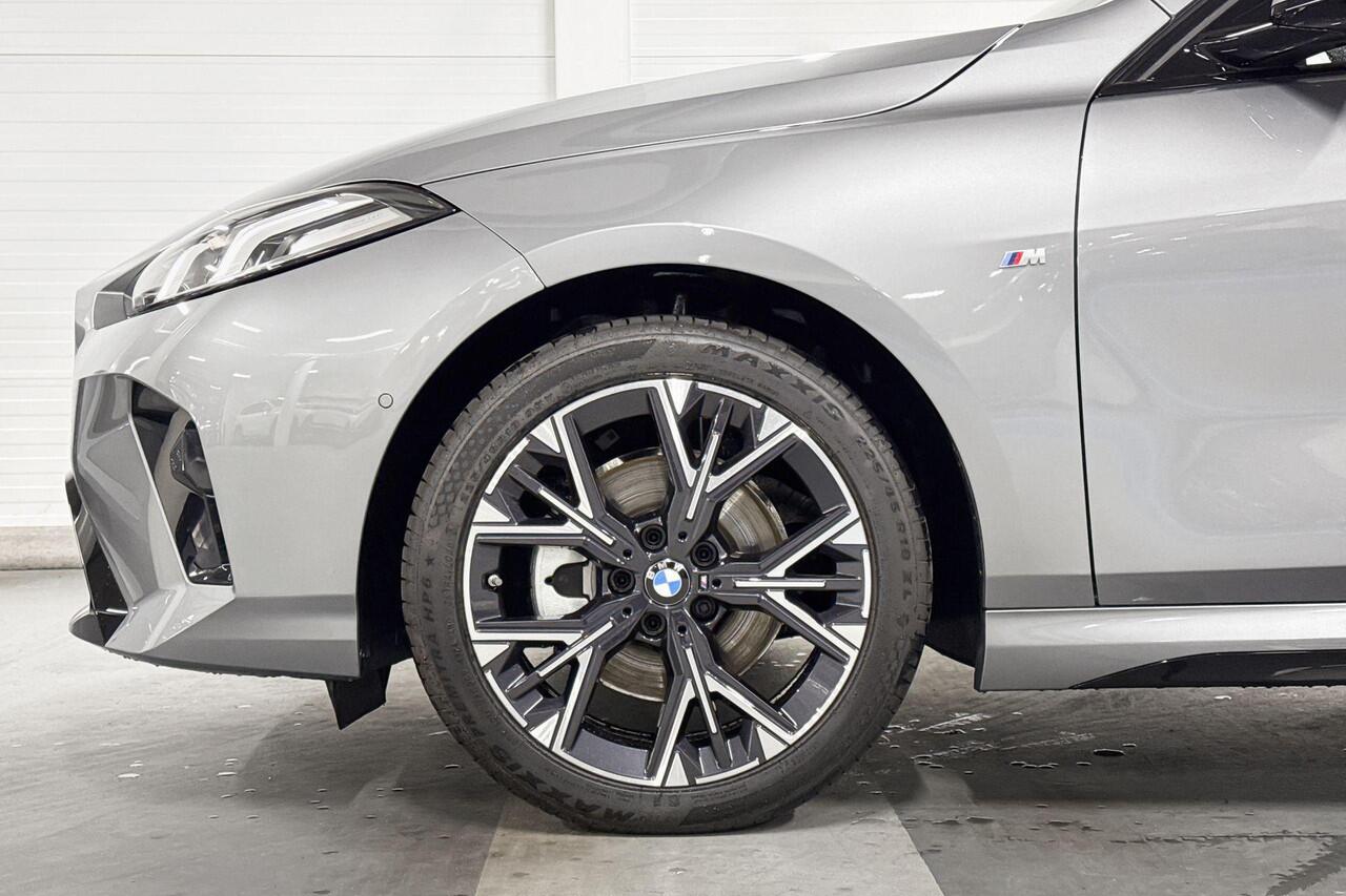 BMW 1-SERIE 120 | M-Sport Design | Driving Assistant | Harman/Kardon