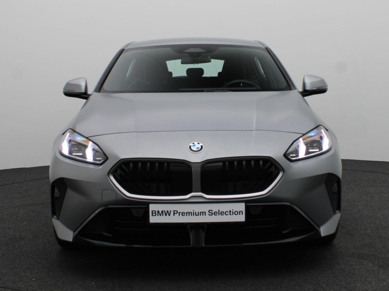 BMW 1-SERIE 120 M Sportpakket | Premium Pack | M Adaptief onderstel | Comfort Access | Driving Assistant | 19''