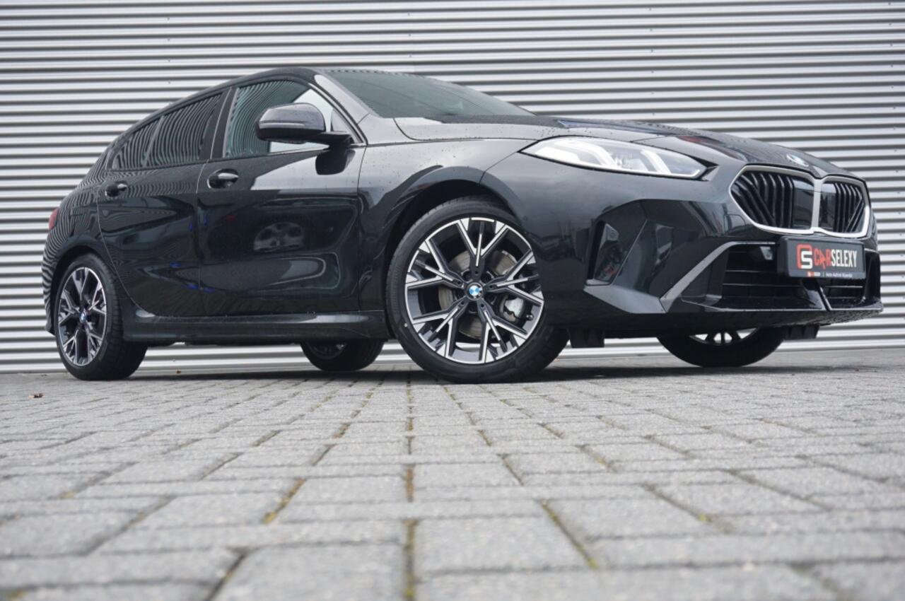 BMW 1-SERIE 120 M Sport Design Ed. NIEUWE AUTO | NED. AUTO | CAMERA