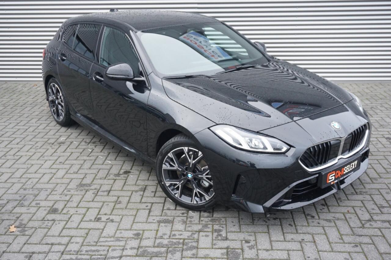 BMW 1-SERIE 120 M Sport Design Ed. NIEUWE AUTO | NED. AUTO | CAMERA