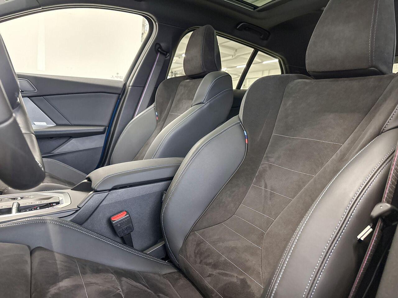 BMW 1-SERIE 120 M Sportpakket Pro Aut. - Beschikbaar vanaf: April 2026