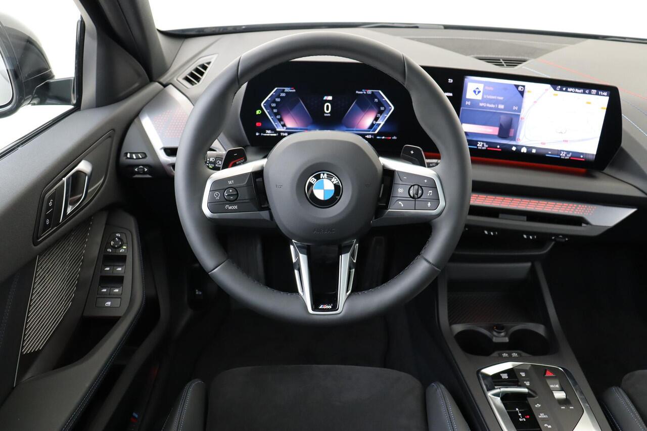 BMW 1-SERIE 120 M SPORT DESIGN EDITION -PANO.DAK|M-SPORT|PRIVACY.GLAS|STEPTRONIC|DRIVING.ASSISTANT|CARPLAY|STOELVERW.