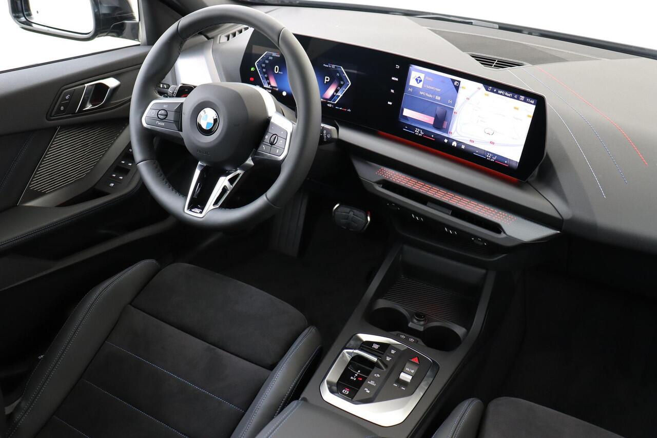 BMW 1-SERIE 120 M SPORT DESIGN EDITION -PANO.DAK|M-SPORT|PRIVACY.GLAS|STEPTRONIC|DRIVING.ASSISTANT|CARPLAY|STOELVERW.