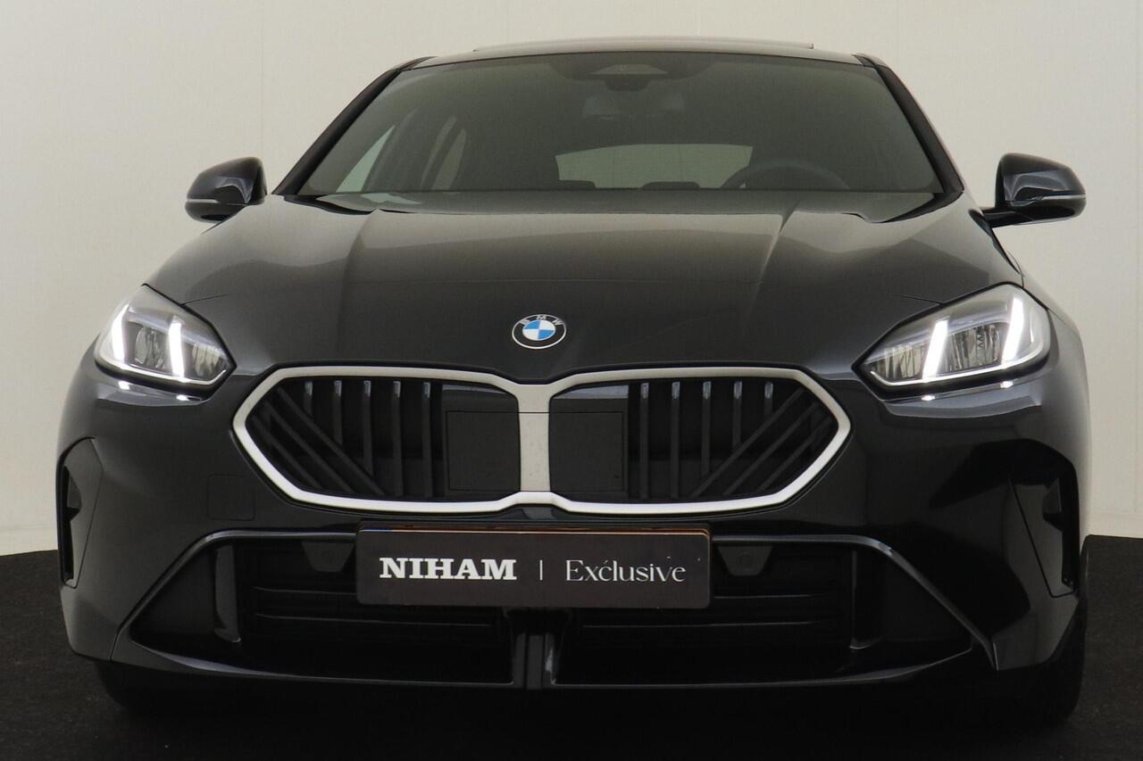 BMW 1-SERIE 120 M SPORT DESIGN EDITION -PANO.DAK|M-SPORT|PRIVACY.GLAS|STEPTRONIC|DRIVING.ASSISTANT|CARPLAY|STOELVERW.