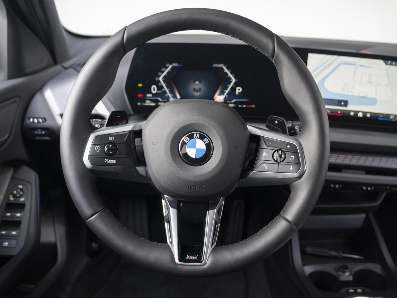 BMW 1-SERIE 120 | M Sportpakket | Premium Pack | Comfort Access | Stoelverwarming | Driving Assistant Plus | 18''