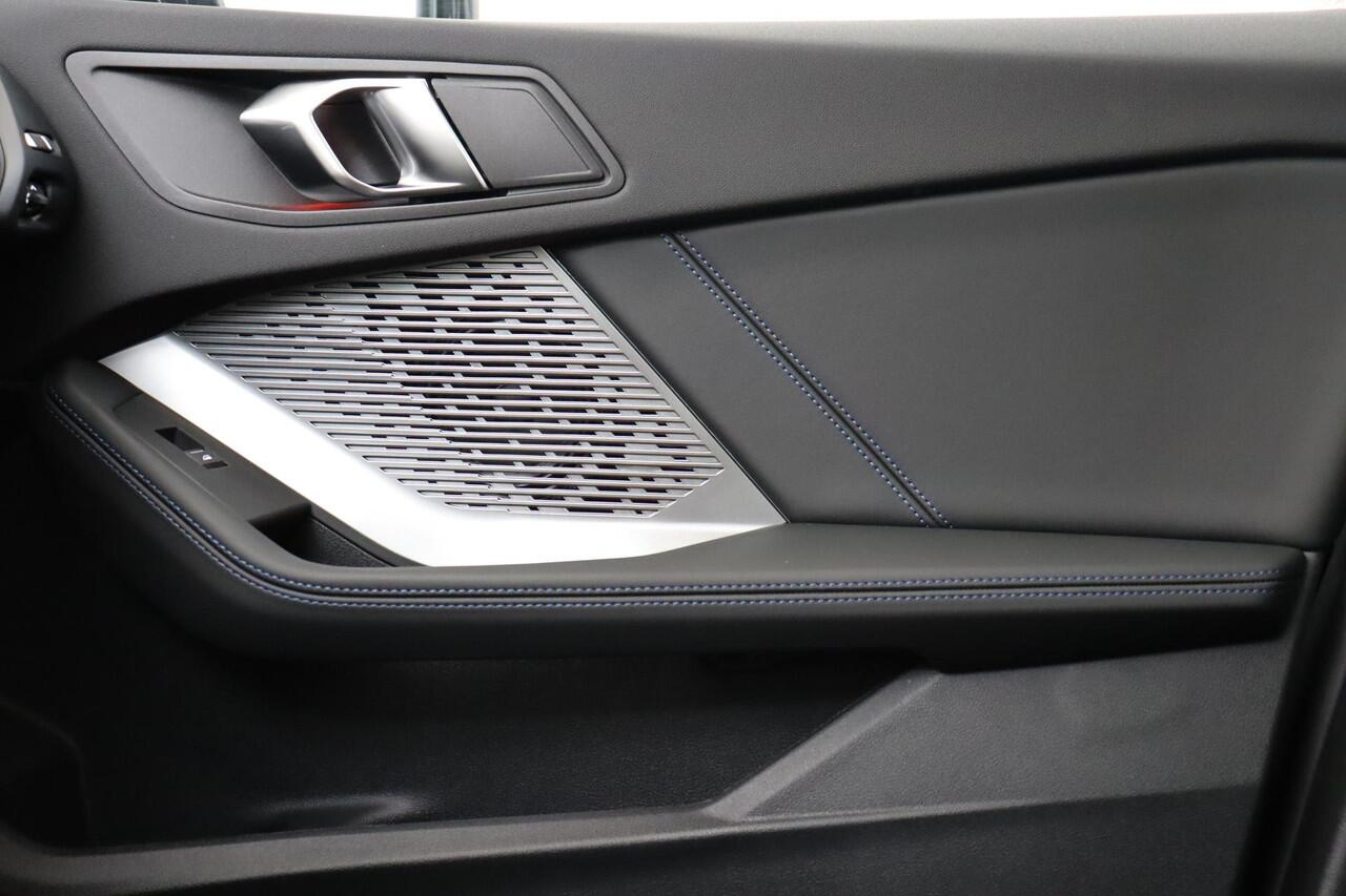 BMW 1-SERIE 120 M SPORT DESIGN EDITION -PANO.DAK|M-SPORT|PRIVACY.GLAS|STEPTRONIC|DRIVING.ASSISTANT|CARPLAY|STOELVERW.