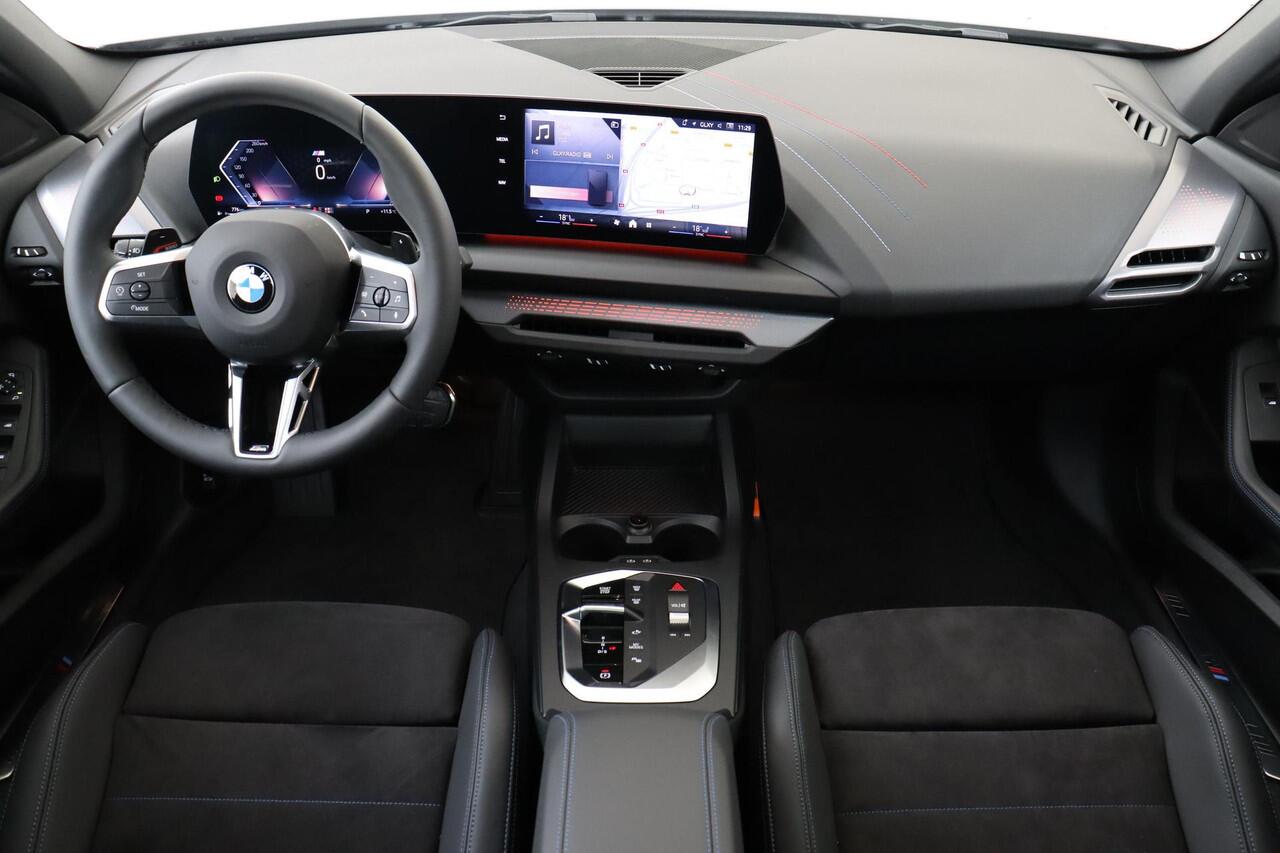 BMW 1-SERIE 120 M SPORT DESIGN EDITION -PANO.DAK|M-SPORT|PRIVACY.GLAS|STEPTRONIC|DRIVING.ASSISTANT|CARPLAY|STOELVERW.