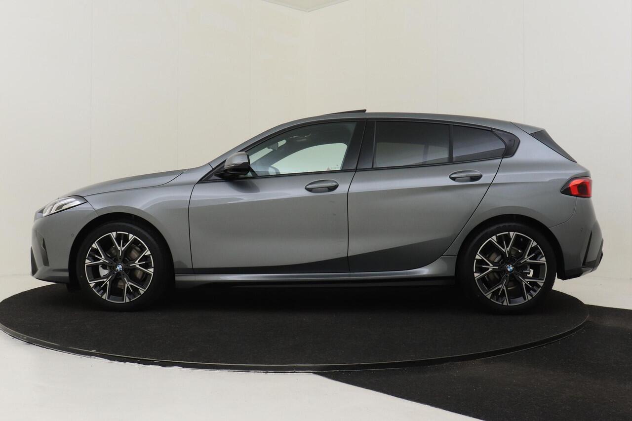 BMW 1-SERIE 120 M SPORT DESIGN EDITION -PANO.DAK|M-SPORT|PRIVACY.GLAS|STEPTRONIC|DRIVING.ASSISTANT|CARPLAY|STOELVERW.