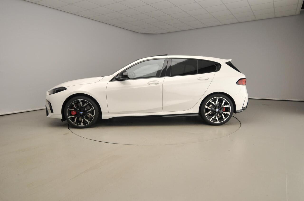 BMW 1-SERIE 5-deurs 120 | M Sportpakket Pro | Equipment Pack Pro | Ekris Selection
