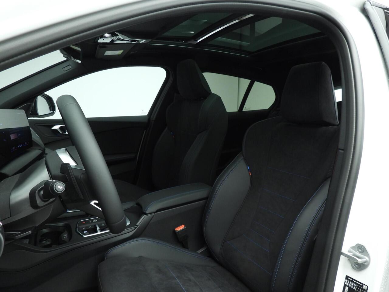 BMW 1-SERIE 5-deurs 120 | M Sportpakket Pro | Equipment Pack Pro | Ekris Selection